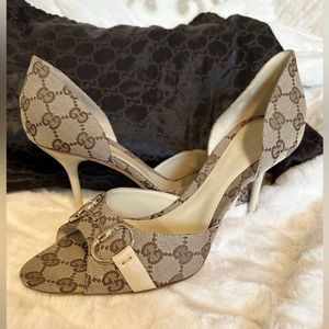 NEW Gucci GG Canvas Hollywood Horsebit D’Orsay Peep Toe Heels!